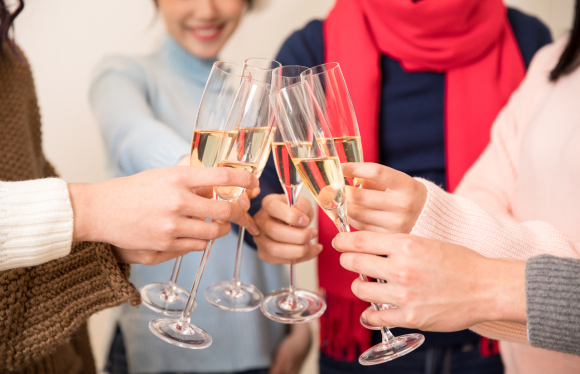 朋友一起喝酒出车祸是不是要担责任