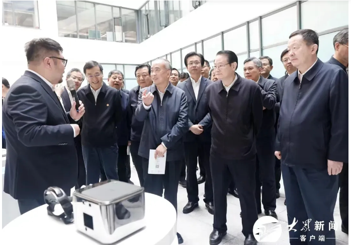 山东省党政代表团到浙江学习考察，调研强脑科技发展情况