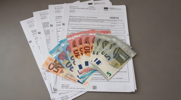 什么叫基金定投，基金定投和理财哪个好