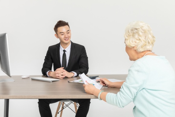 咨询合同是否交印花税，咨询合同属于技术合同吗？