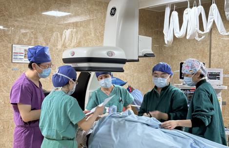 完成首例RDN介入手术 盈康生命心血管内科学科能力再上台阶