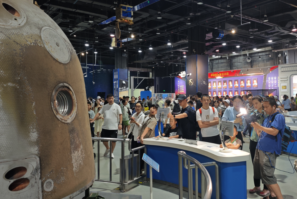 暑期接待游客超3000万人次 “科技馆热”有这些新变化