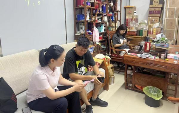 郑州银行丨从资金卡壳到商机抢占，“郑惠贷”点燃“酒界义乌”新活力